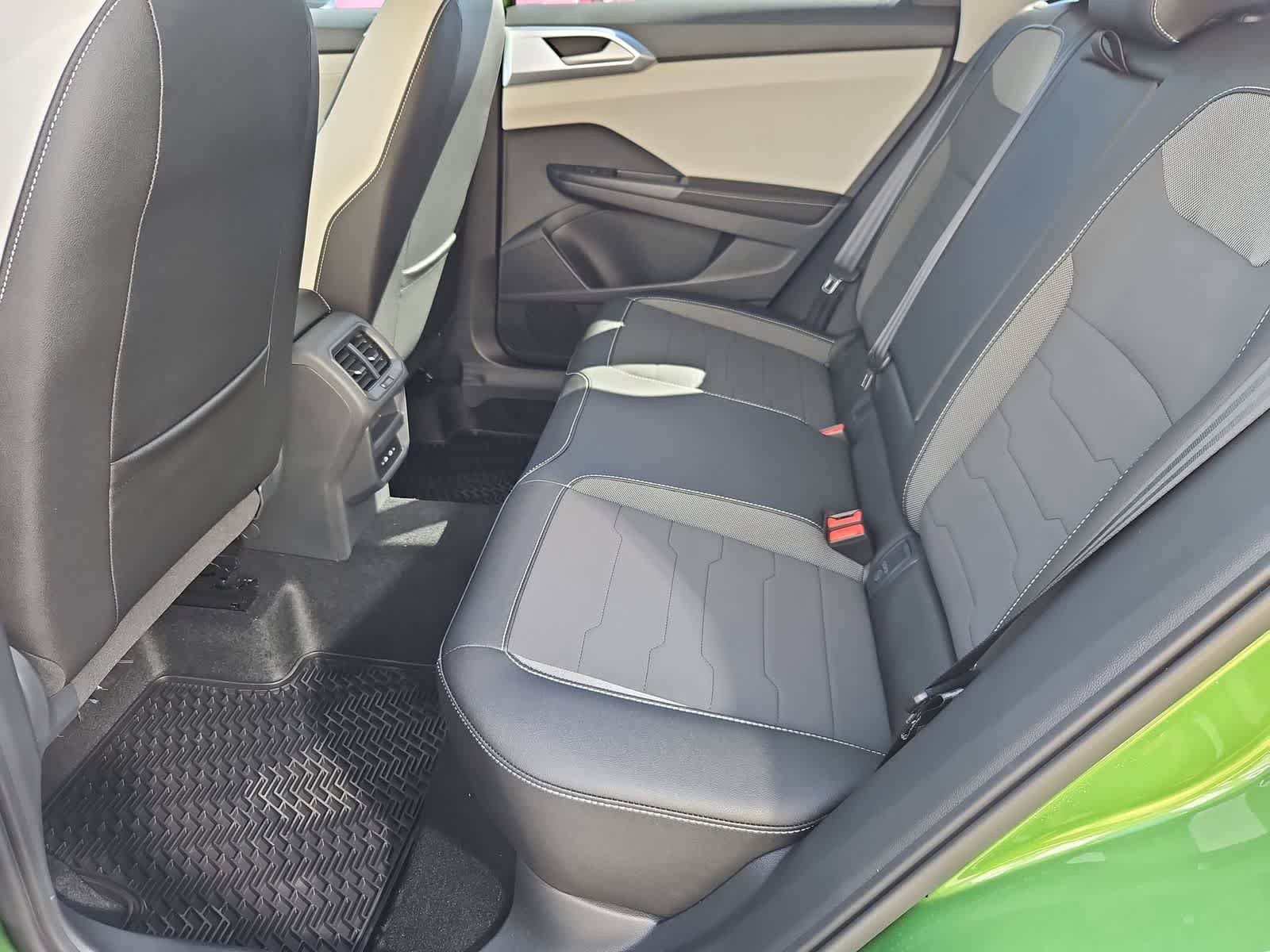 New 2026 Volkswagen Taos SE AWD/4WD image 20