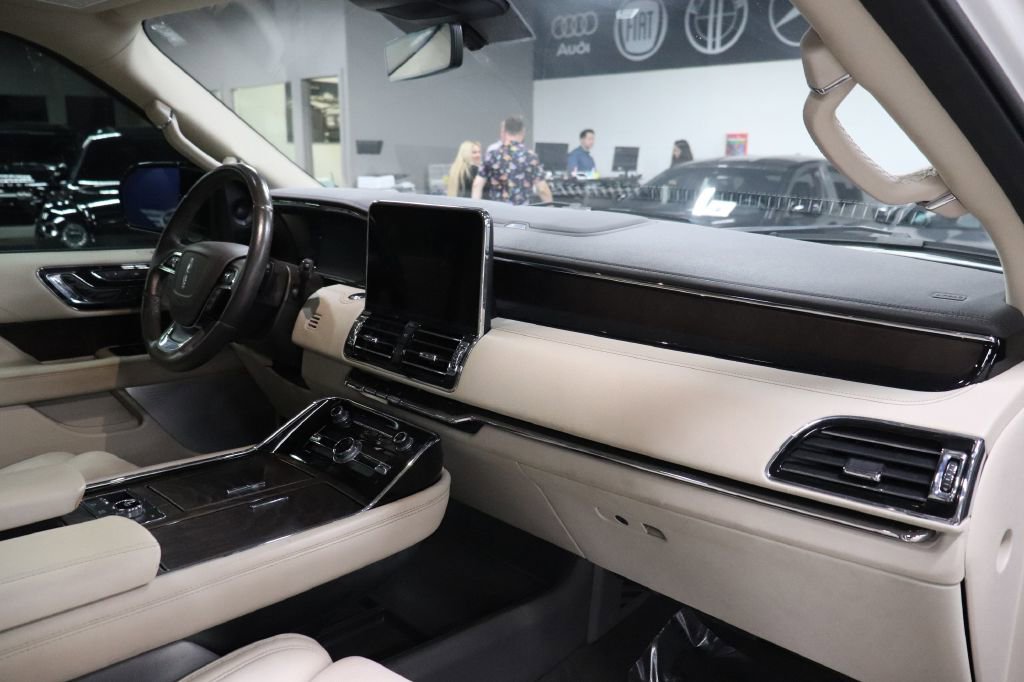Used 2021 Lincoln Navigator Reserve w/ Luxury Package image 26