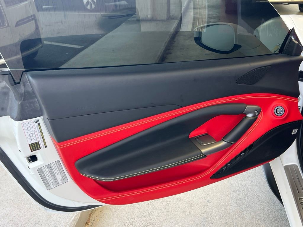 Used 2022 Ferrari F8 Tributo image 11