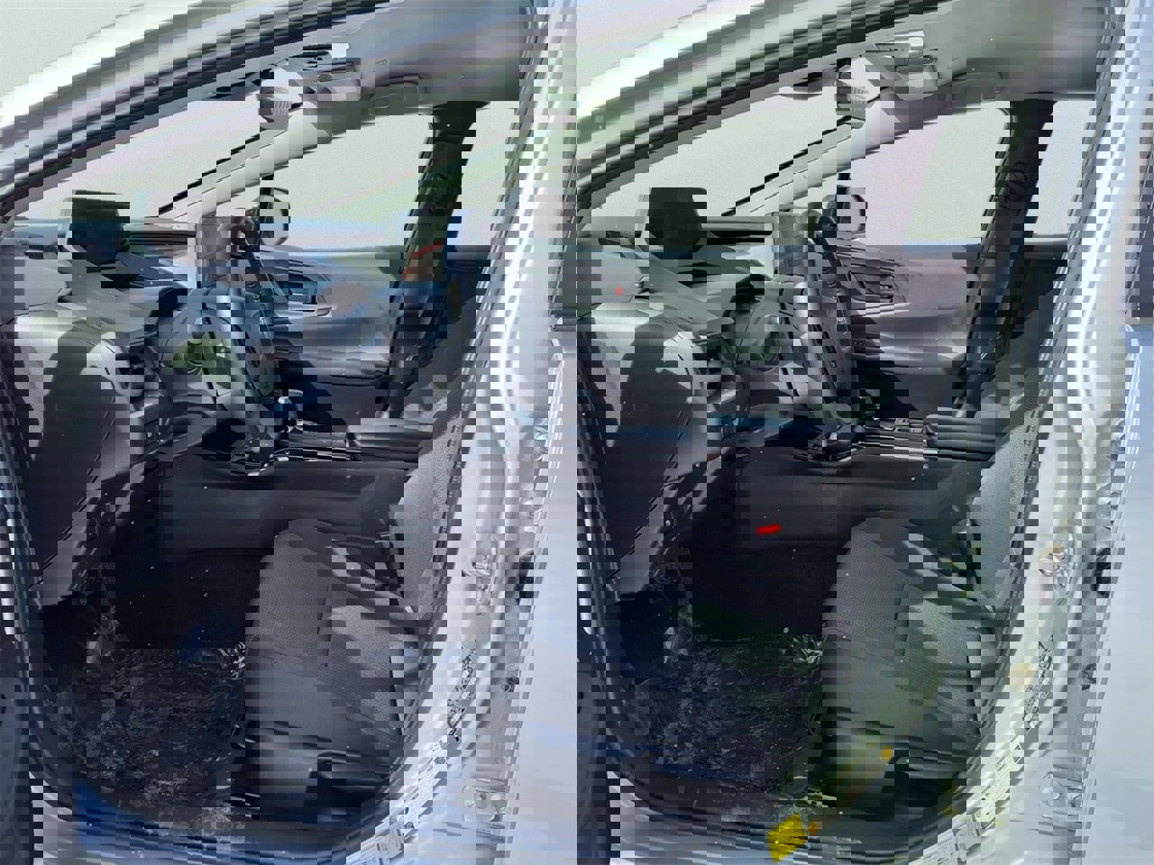 Used 2025 Toyota Prius LE image 15