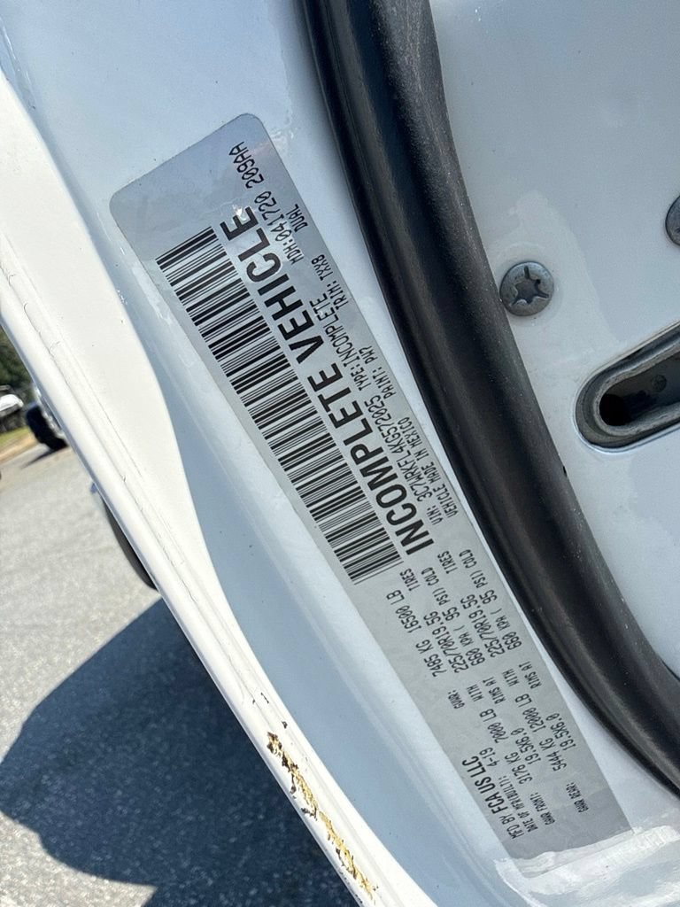 Used 2019 RAM 4500 Tradesman w/ Chrome Appearance Group RWD image 24