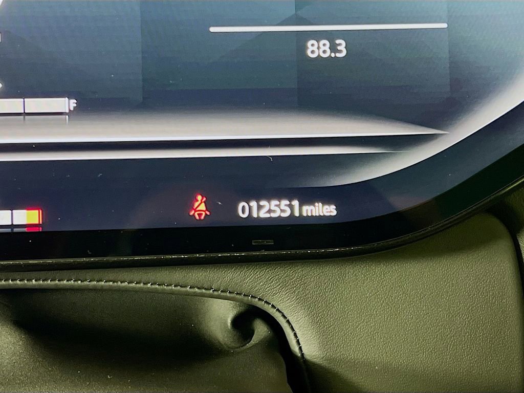 Used 2023 Land Rover Range Rover SV image 12