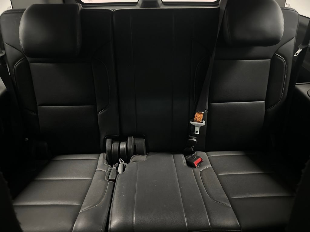 Used 2017 Chevrolet Suburban Premier RWD image 15