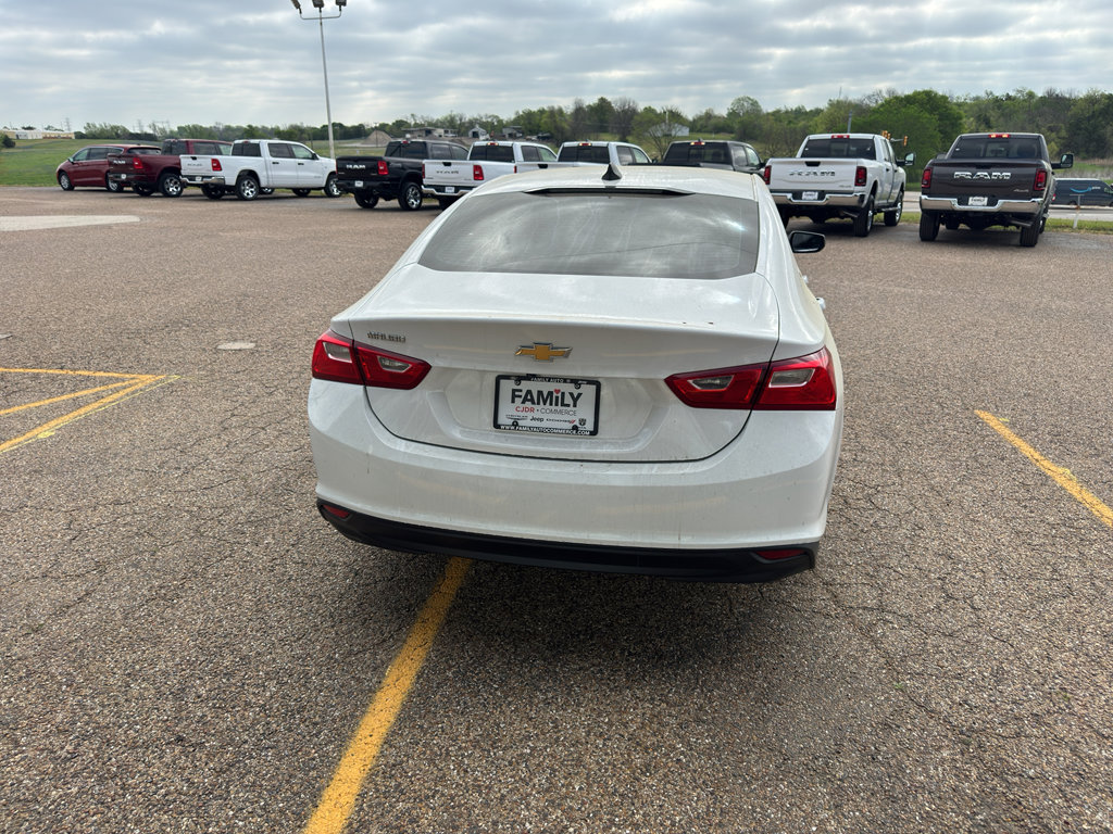 Used 2019 Chevrolet Malibu LS w/ LPO, Convenience Package 1 image 4