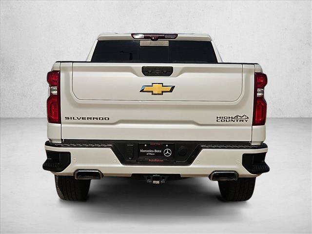 Used 2022 Chevrolet Silverado 1500 High Country w/ High Country Premium Package AWD/4WD image 7