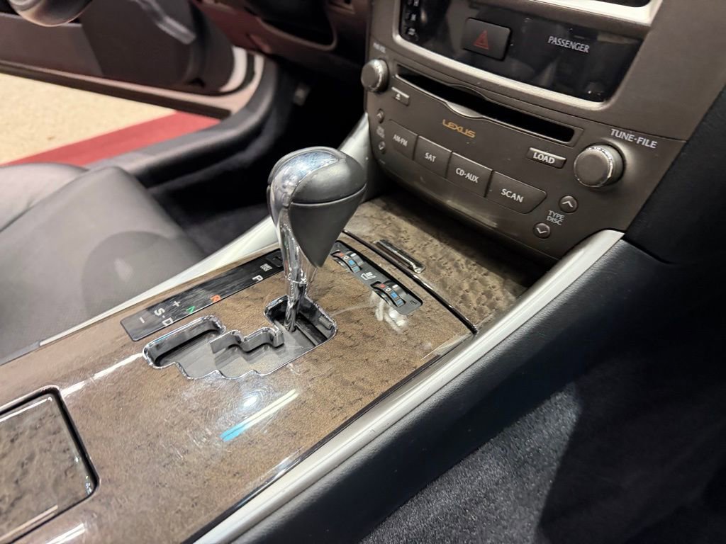 Used 2010 Lexus IS 250C RWD image 35