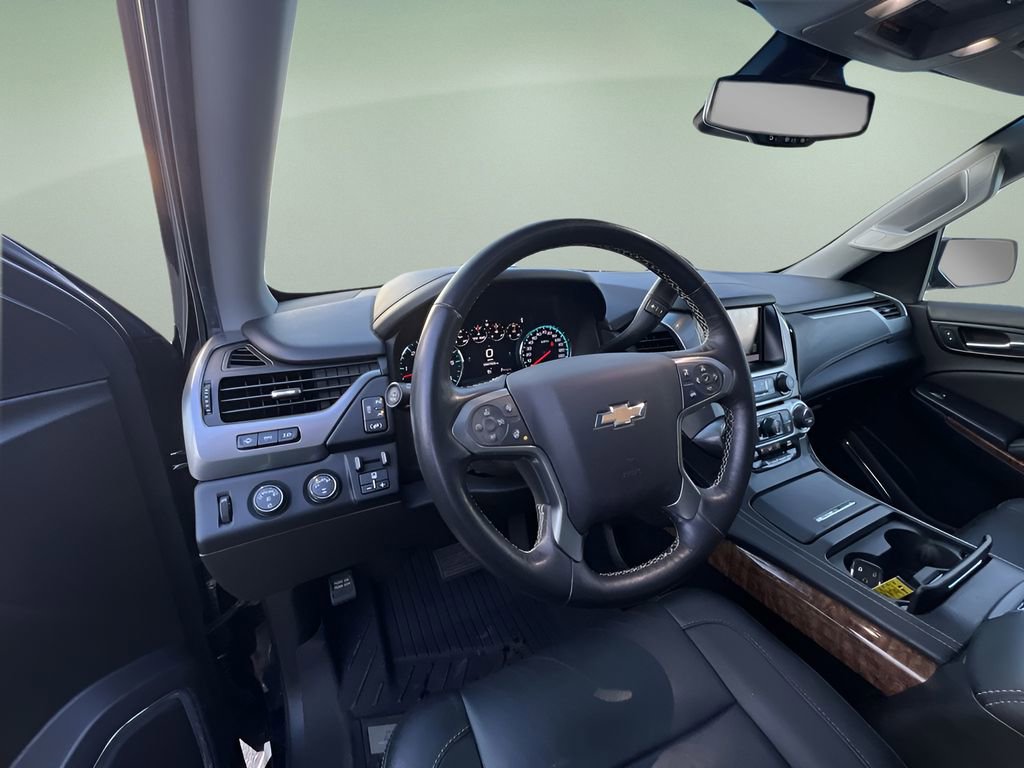 Used 2018 Chevrolet Suburban Premier image 10