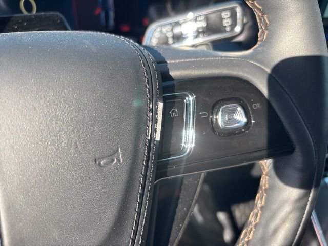 New 2026 Lincoln Aviator AWD w/ Jet Appearance Package image 22
