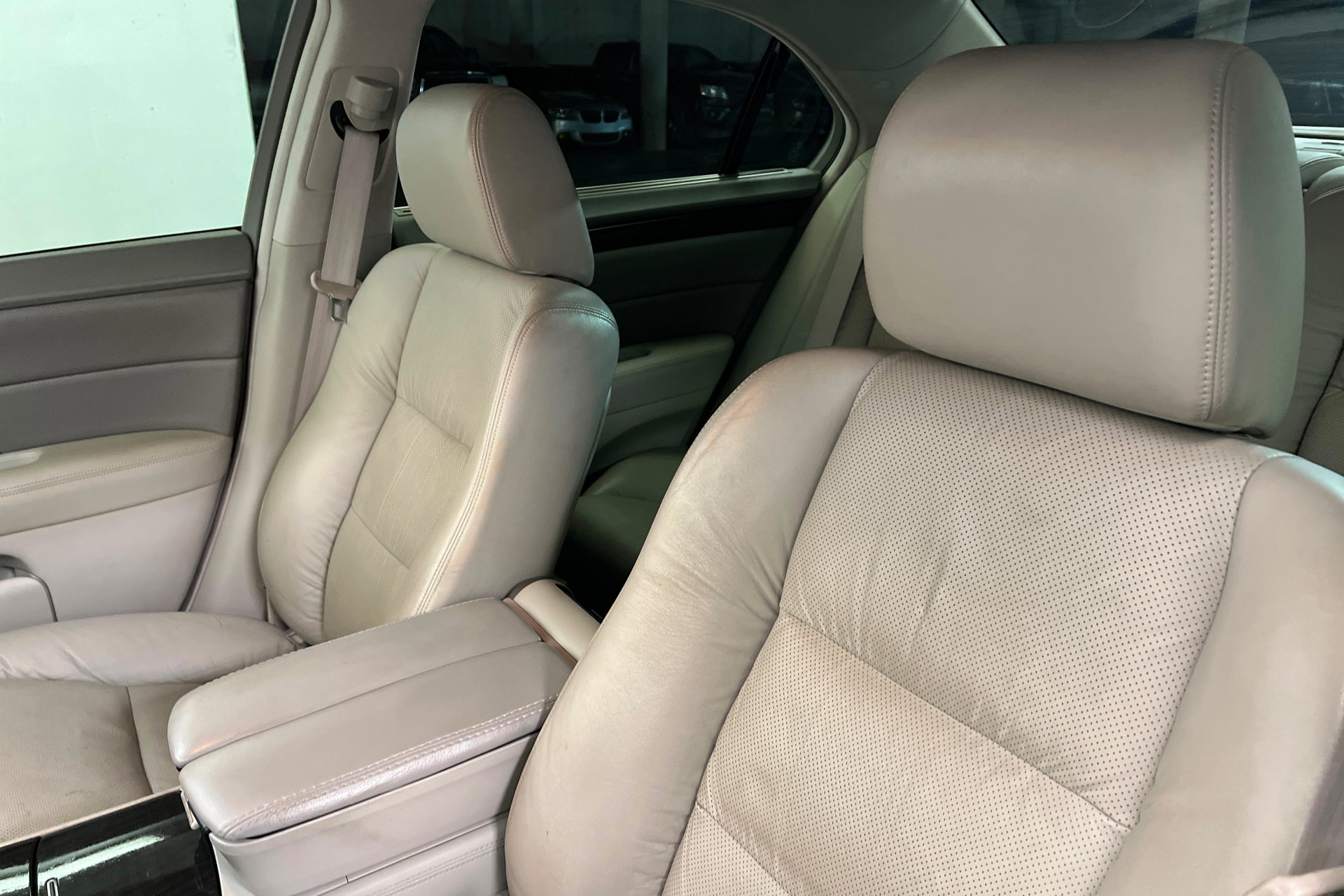 Used 2011 Acura RL image 16