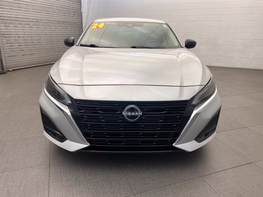 Used 2024 Nissan Altima 2.5 S FWD image 4