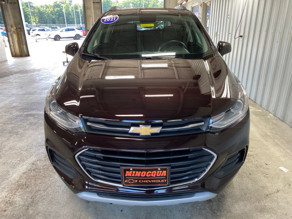 Used 2021 Chevrolet Trax LT w/ LT Convenience Package AWD/4WD image 5