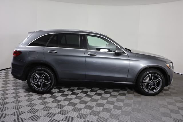 Used 2022 Mercedes-Benz GLC 300 4MATIC w/ AMG Line image 9