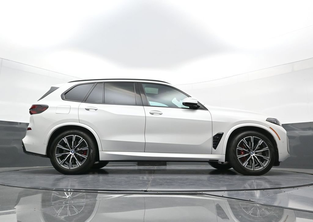 Used 2024 BMW X5 xDrive50e w/ Executive Package AWD/4WD image 30
