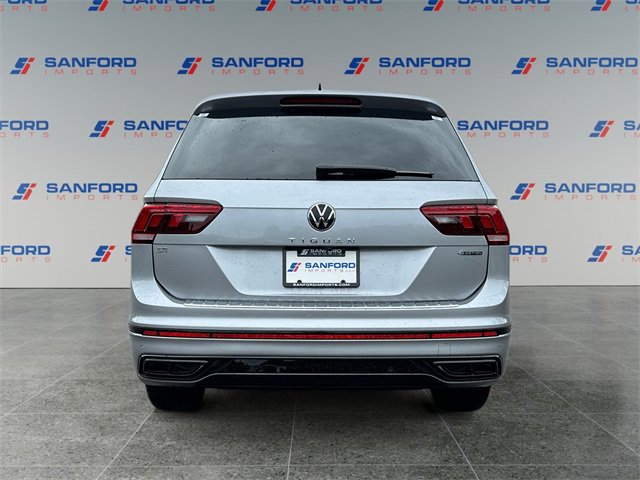 Used 2022 Volkswagen Tiguan SE R-Line image 4