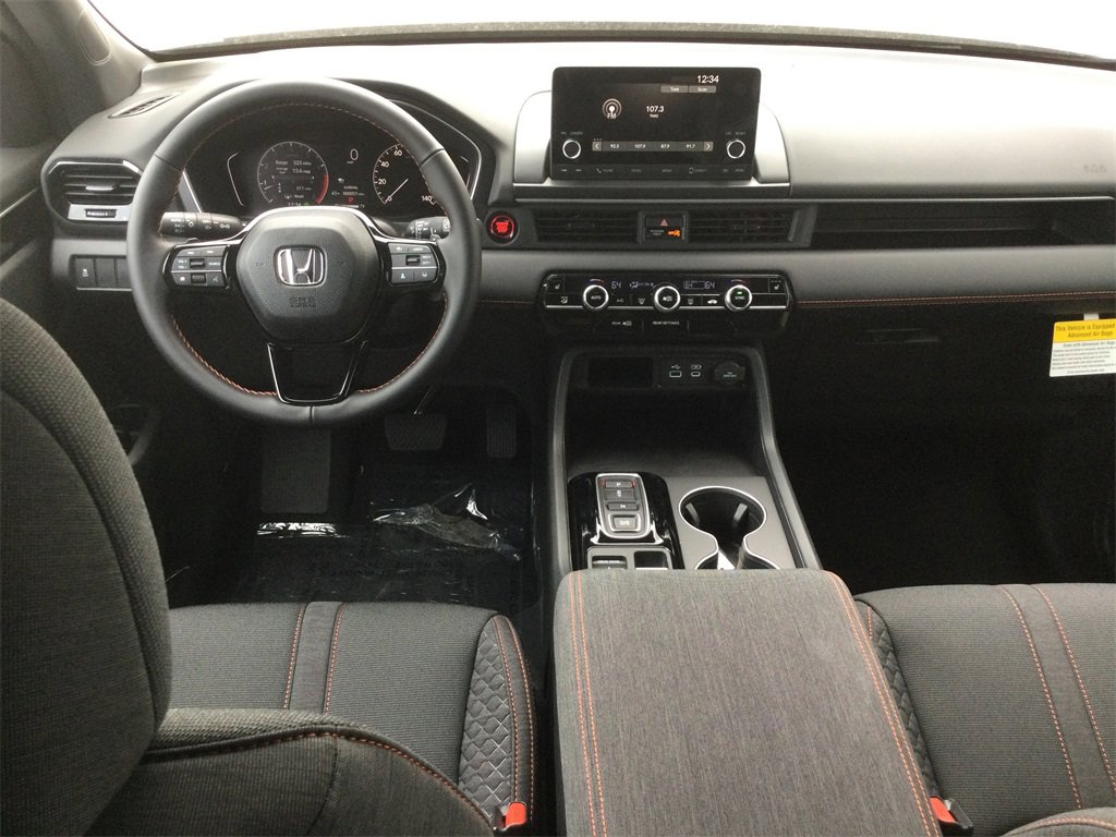 New 2025 Honda Pilot Sport image 13