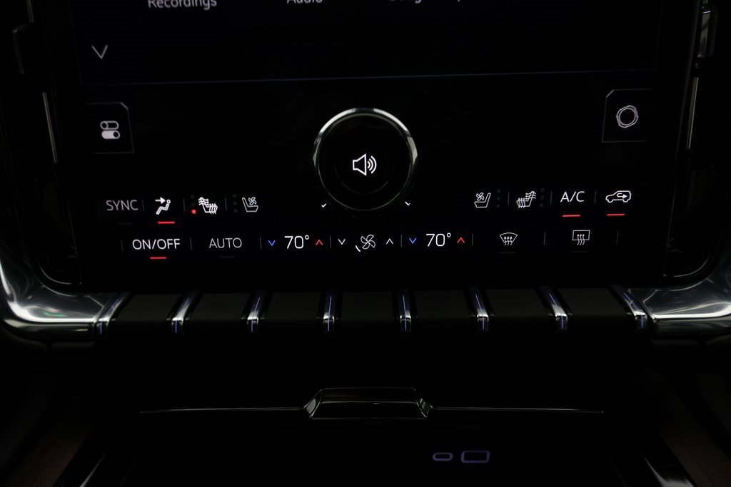 Used 2026 GMC Yukon Denali w/ Sun & Power Step Package image 35