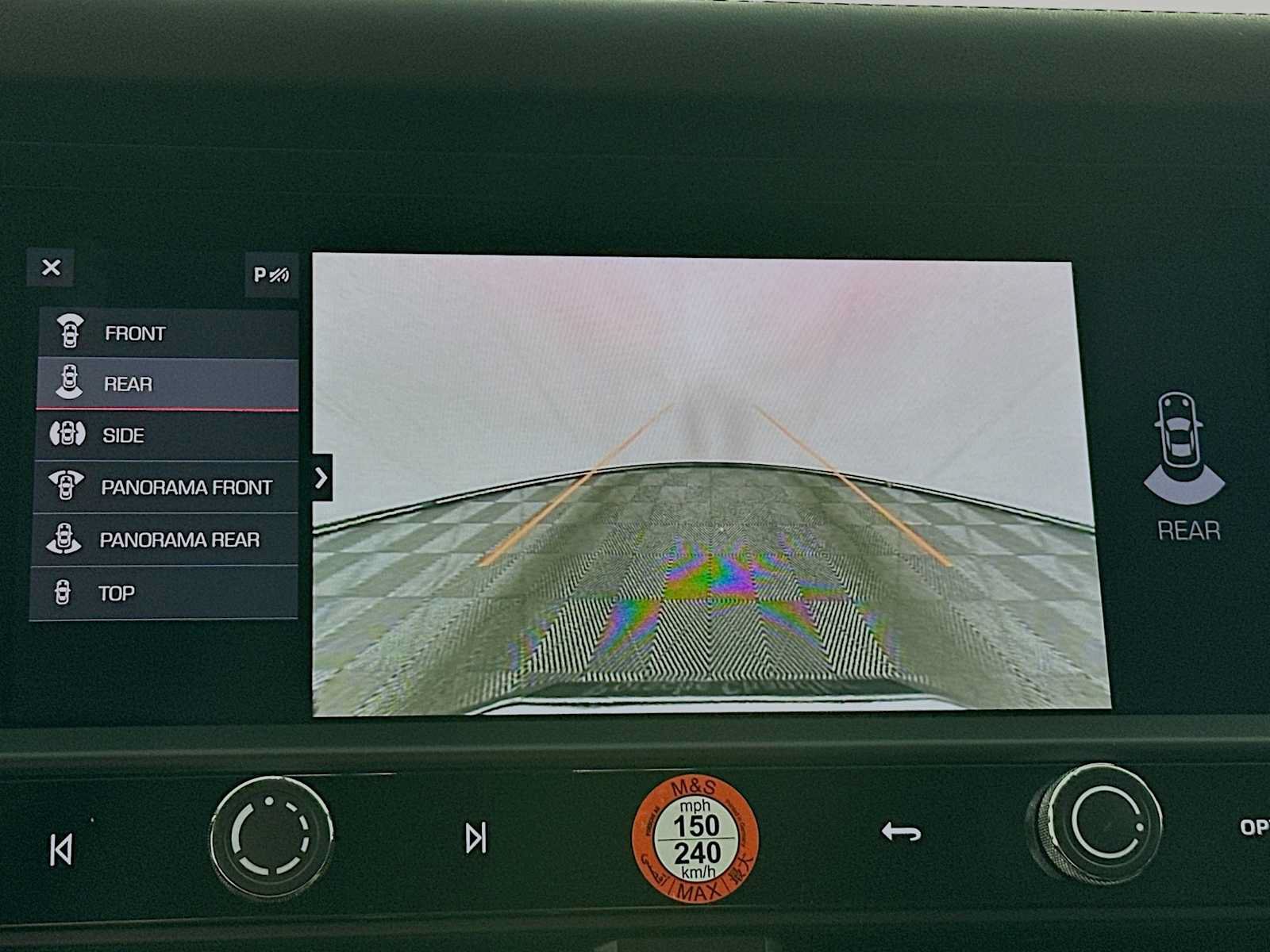 Certified 2025 Porsche Macan AWD/4WD image 19