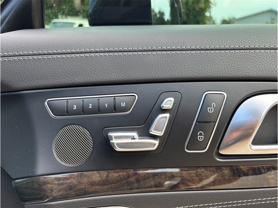 Used 2015 Mercedes-Benz SL 550 image 41