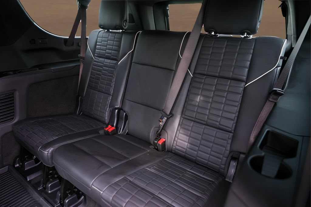 Certified 2025 Cadillac Escalade ESV V AWD/4WD image 26