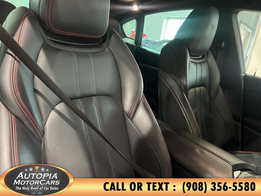 Used 2019 Maserati Levante GranSport image 13