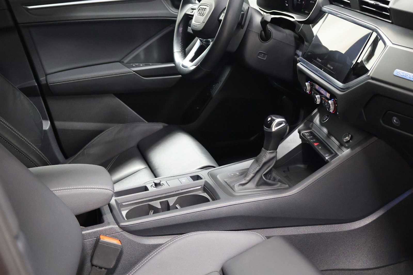 Used 2023 Audi Q3 2.0T Premium Plus image 17