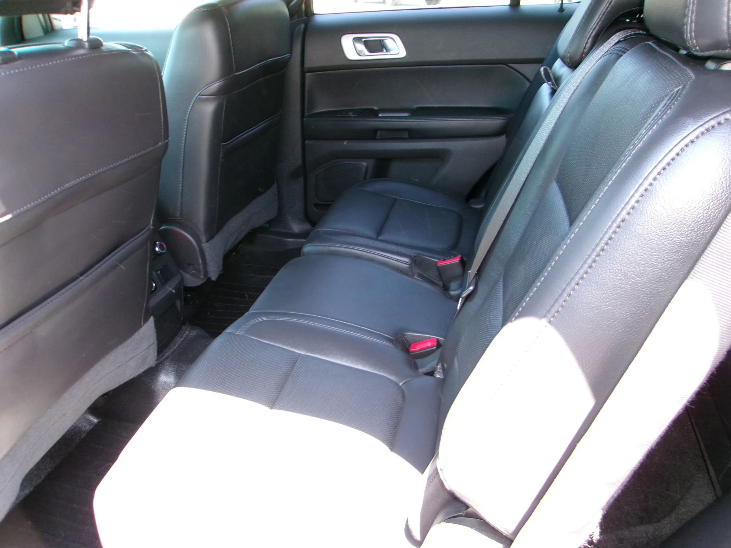 Used 2015 Ford Explorer Limited w/ Equipment Group 302A image 7