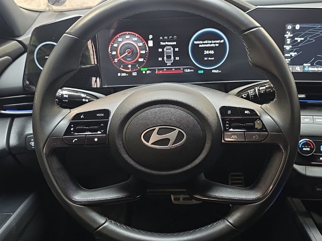 Certified 2025 Hyundai Elantra SEL image 16