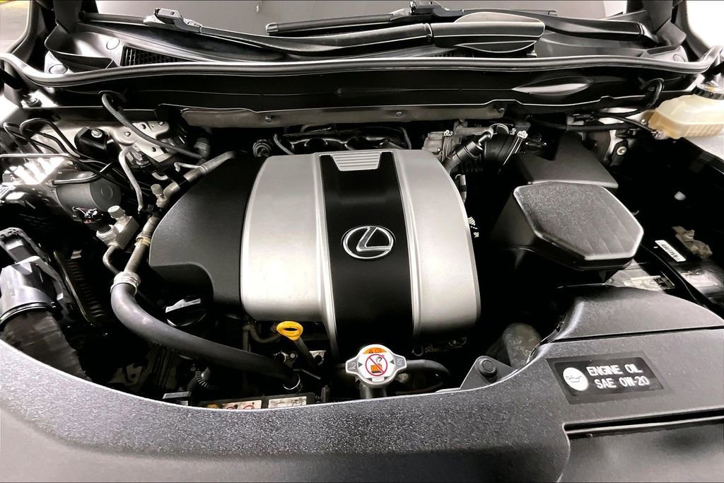 Used 2018 Lexus RX 350L FWD w/ Premium Package image 9