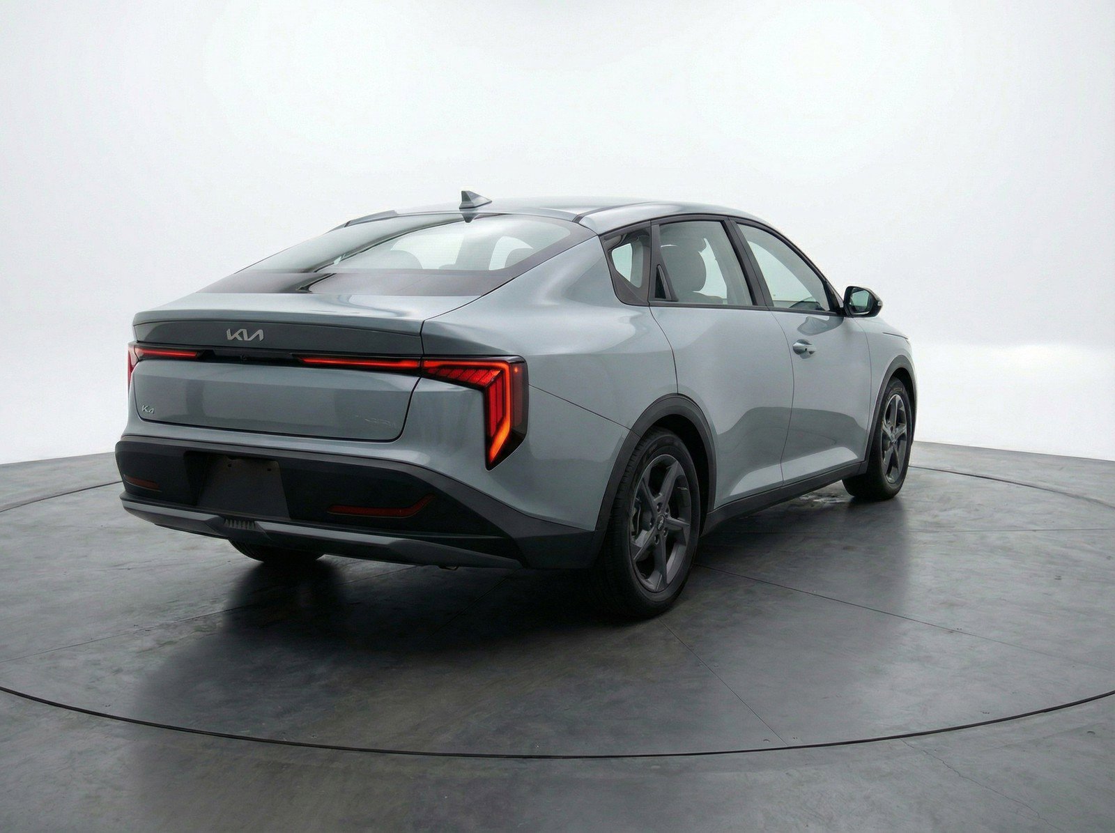 Used 2025 Kia K4 LXS image 9