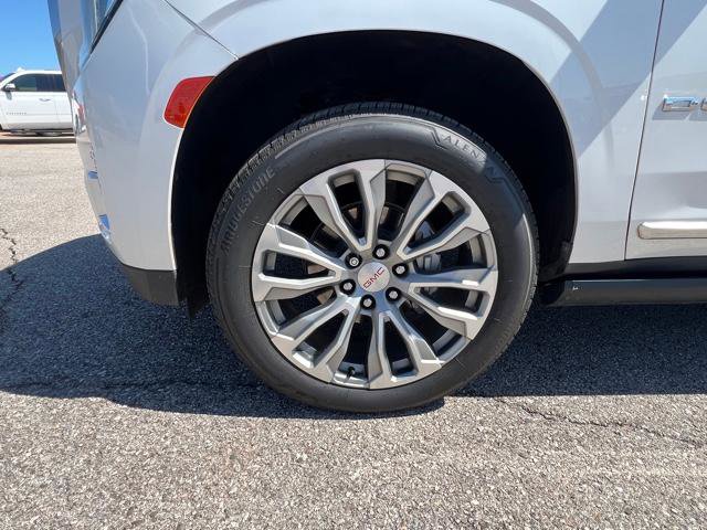 Used 2021 GMC Yukon Denali w/ Denali Premium Package image 10