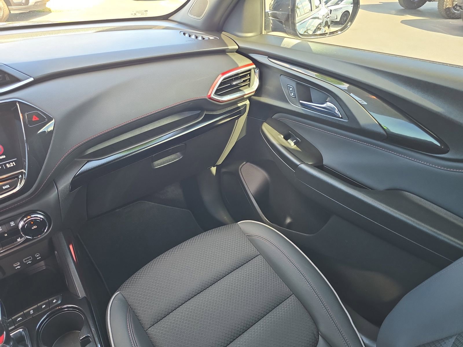 Used 2023 Chevrolet TrailBlazer RS w/ Convenience Package image 11