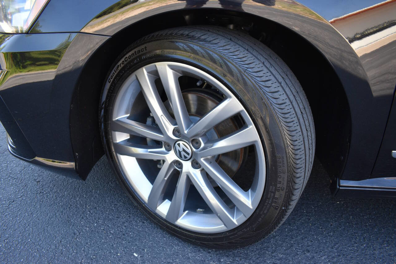 Used 2017 Volkswagen Passat 1.8T R-Line FWD image 42