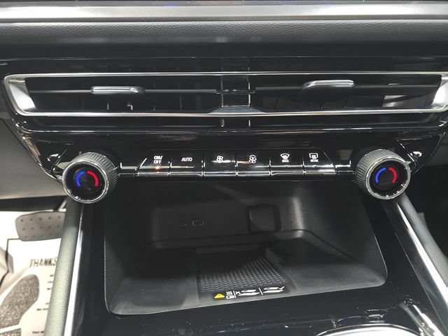 New 2026 Chevrolet Traverse LT w/ Sun and Wheel Package AWD/4WD image 23