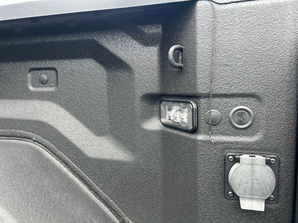Used 2025 GMC Hummer EV 3X AWD/4WD image 29