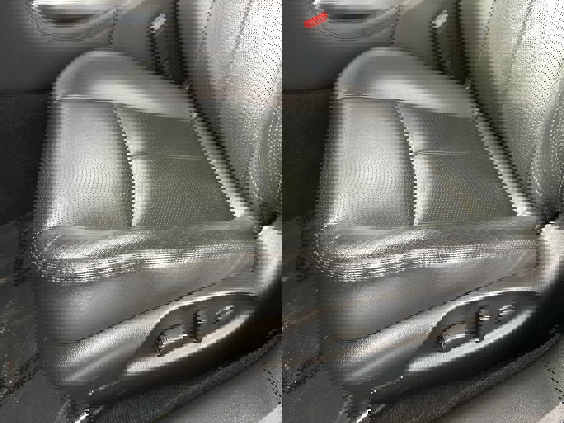 Used 2019 INFINITI Q70 Luxe w/ Proactive Package image 16