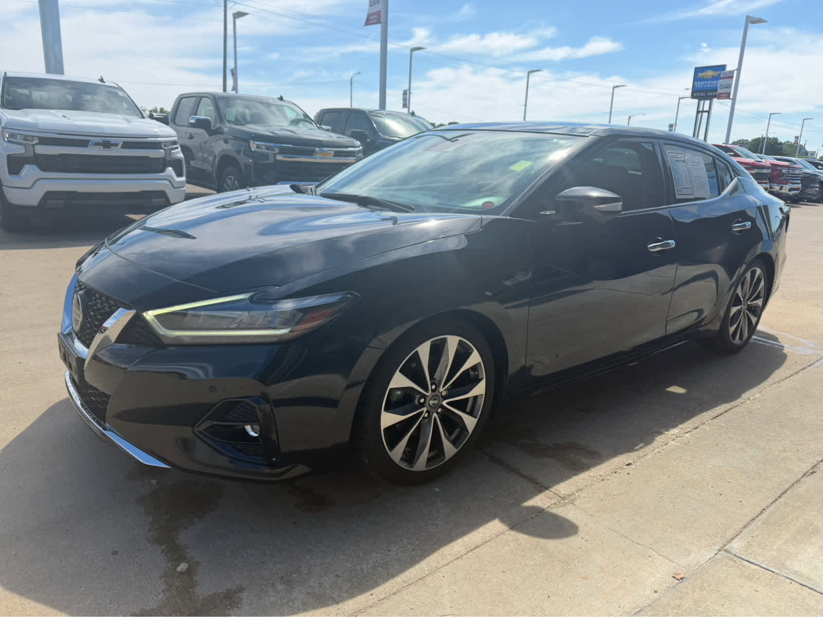 Used 2022 Nissan Maxima Platinum w/ Sport Mat Group FWD image 2