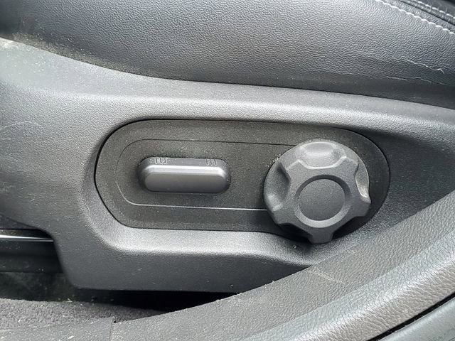 Certified 2018 Ford Taurus SEL FWD image 10