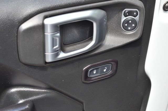 Used 2019 Jeep Wrangler Rubicon AWD/4WD image 16