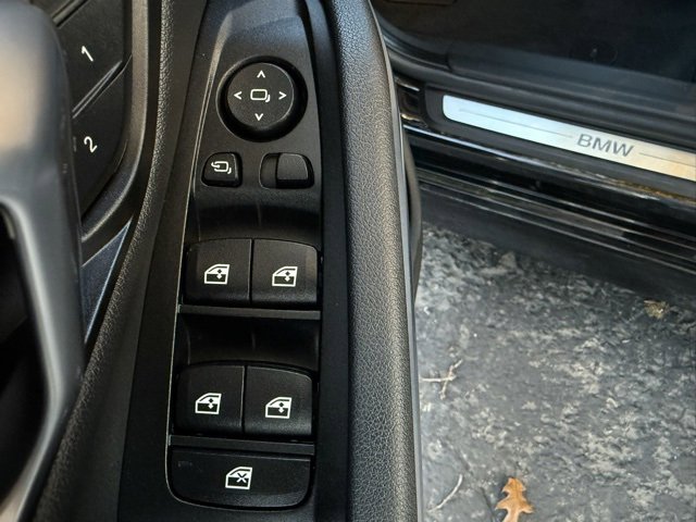 Used 2019 BMW 330i Sedan w/ Convenience Package image 26