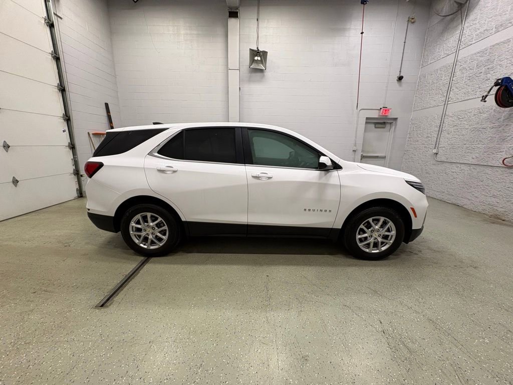 Used 2024 Chevrolet Equinox LT image 3