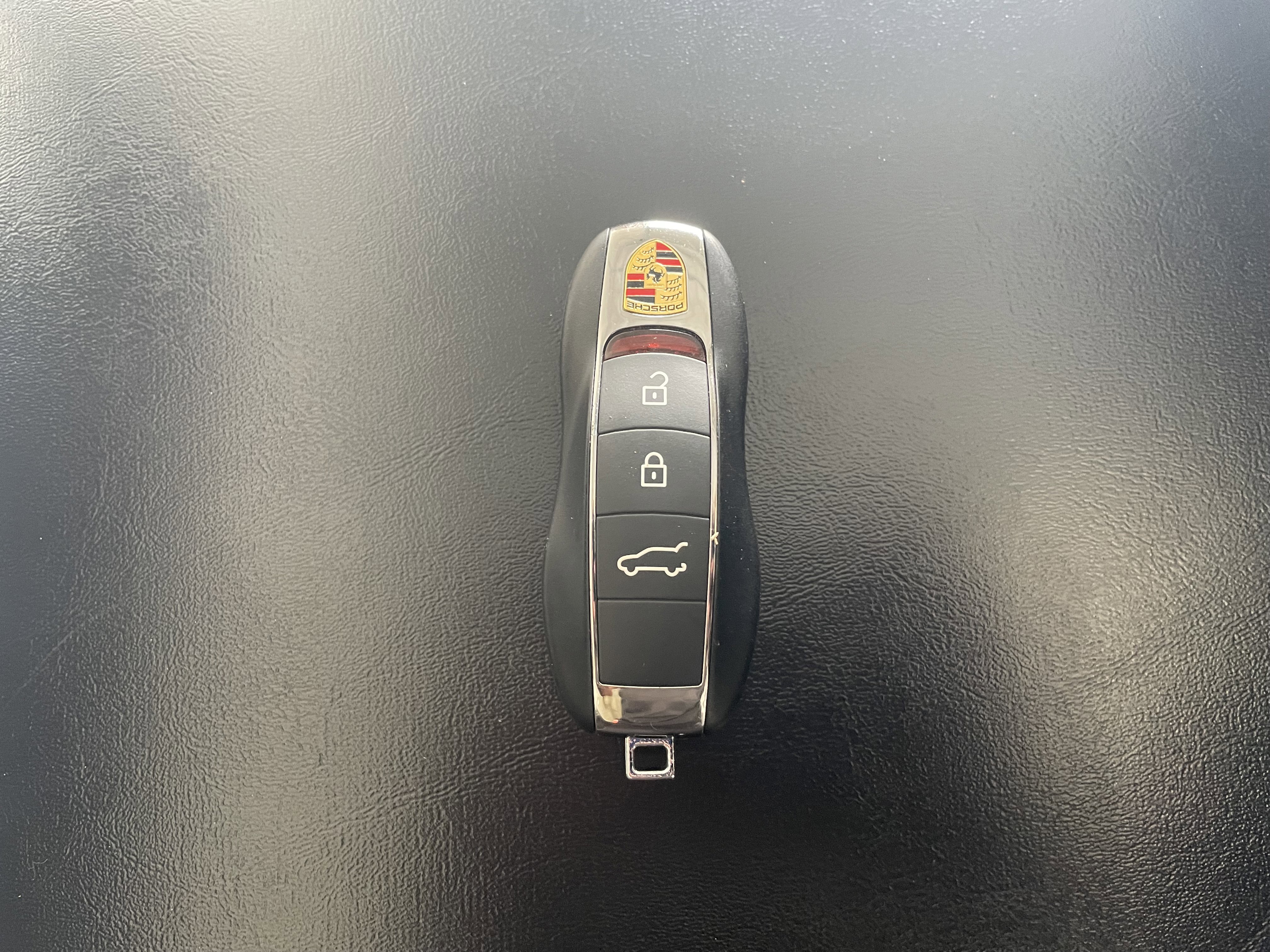 Used 2025 Porsche Macan image 25