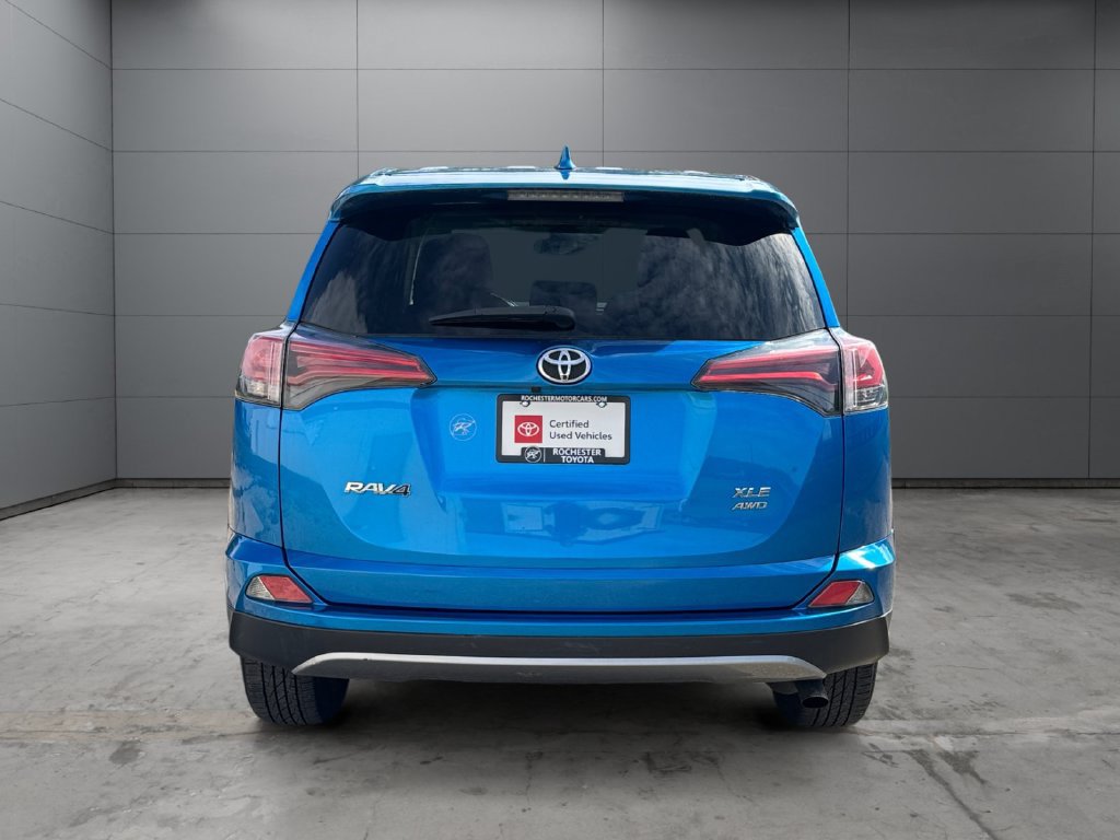 Certified 2018 Toyota RAV4 XLE AWD/4WD image 4