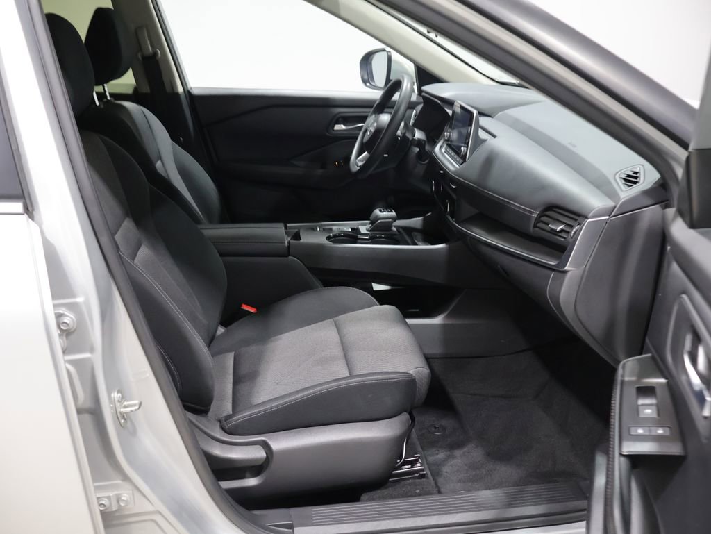 Used 2024 Nissan Rogue SV FWD image 22