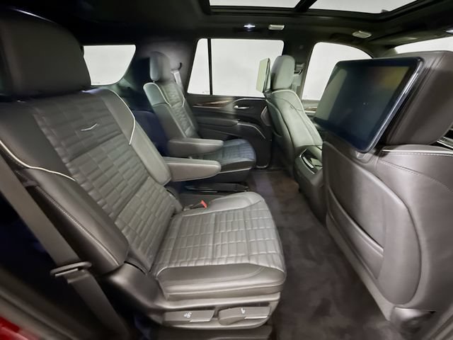 Used 2022 Cadillac Escalade Premium Luxury Platinum AWD/4WD image 32