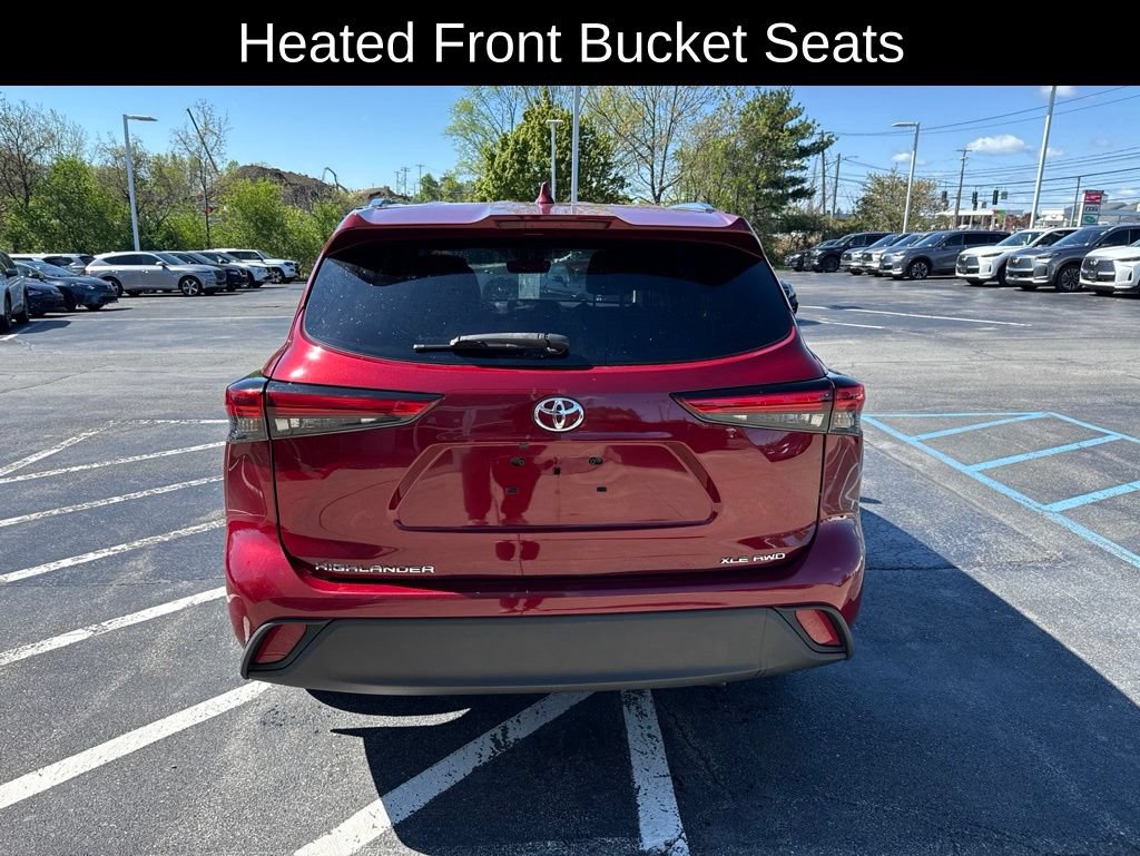 Used 2021 Toyota Highlander XLE AWD/4WD image 5