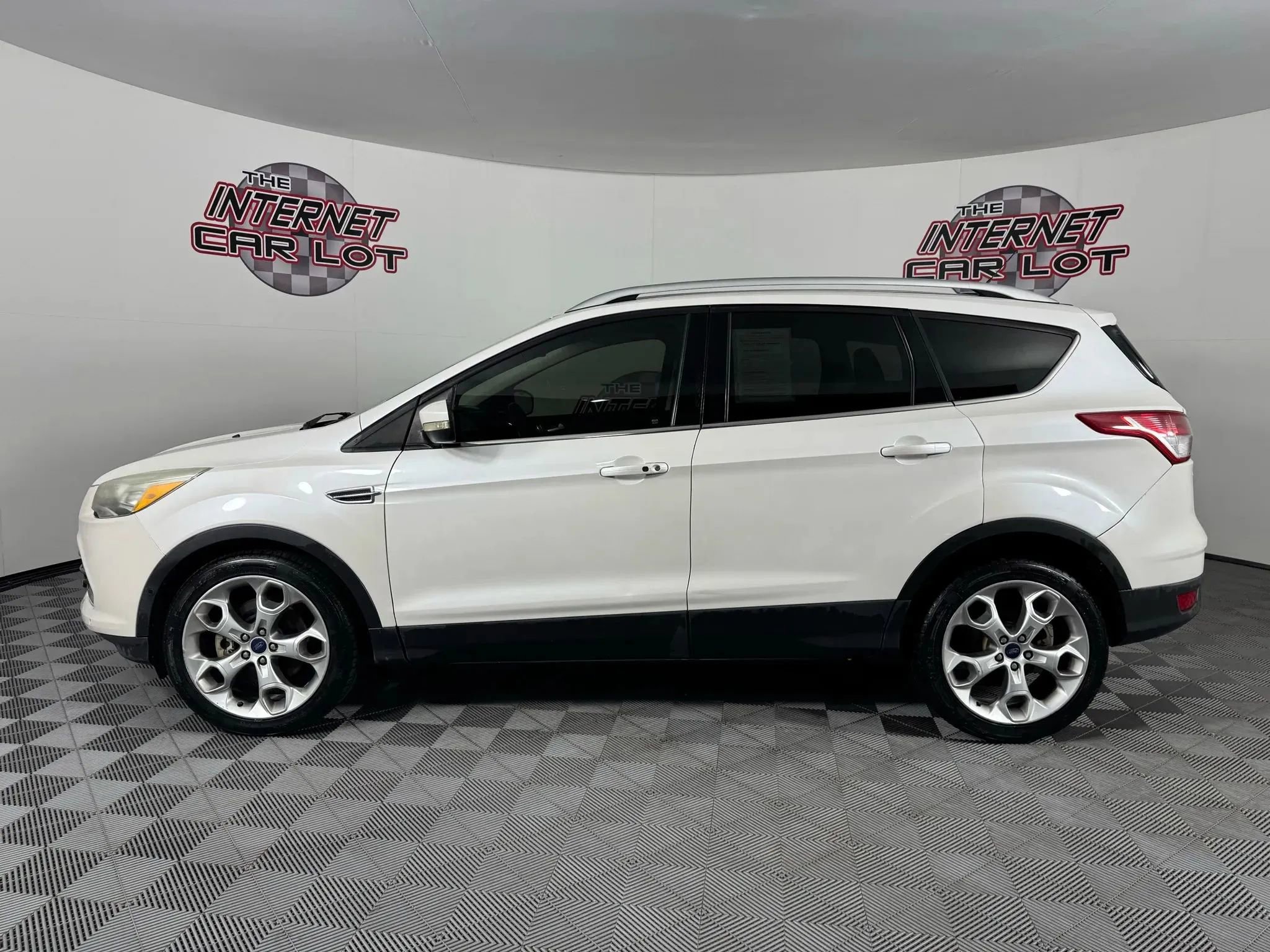 Used 2014 Ford Escape Titanium w/ Equipment Group 401A image 4