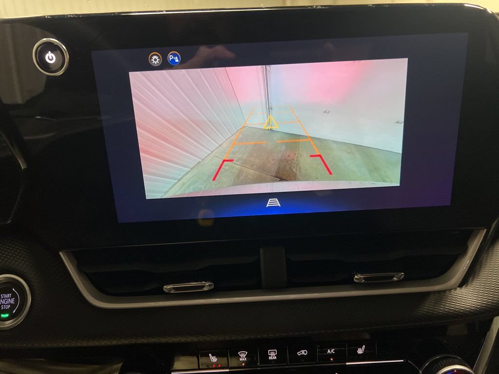 Certified 2025 Chevrolet Equinox LT AWD/4WD image 17
