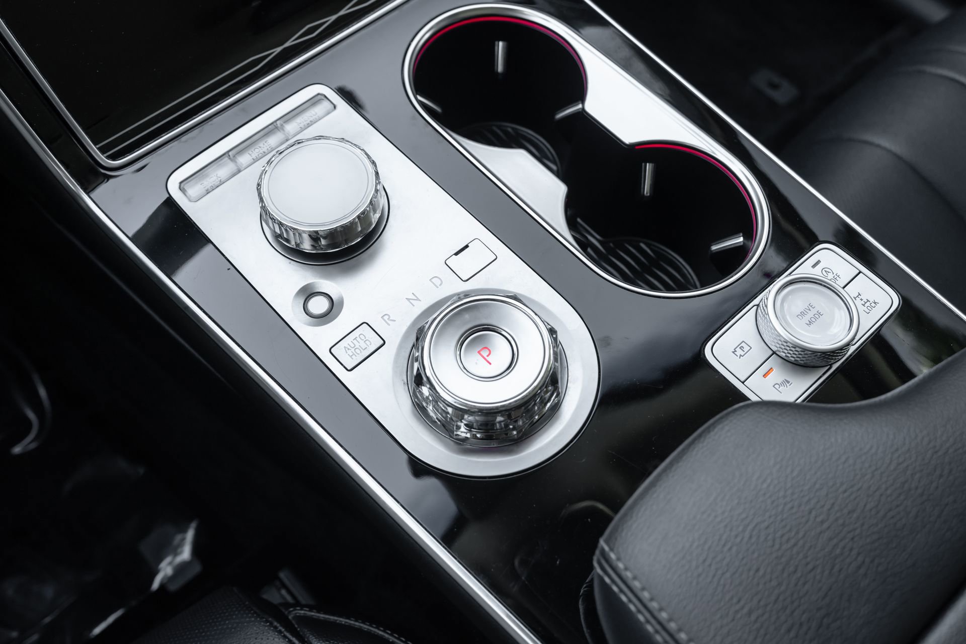 Used 2025 Genesis GV80 2.5T Standard image 16