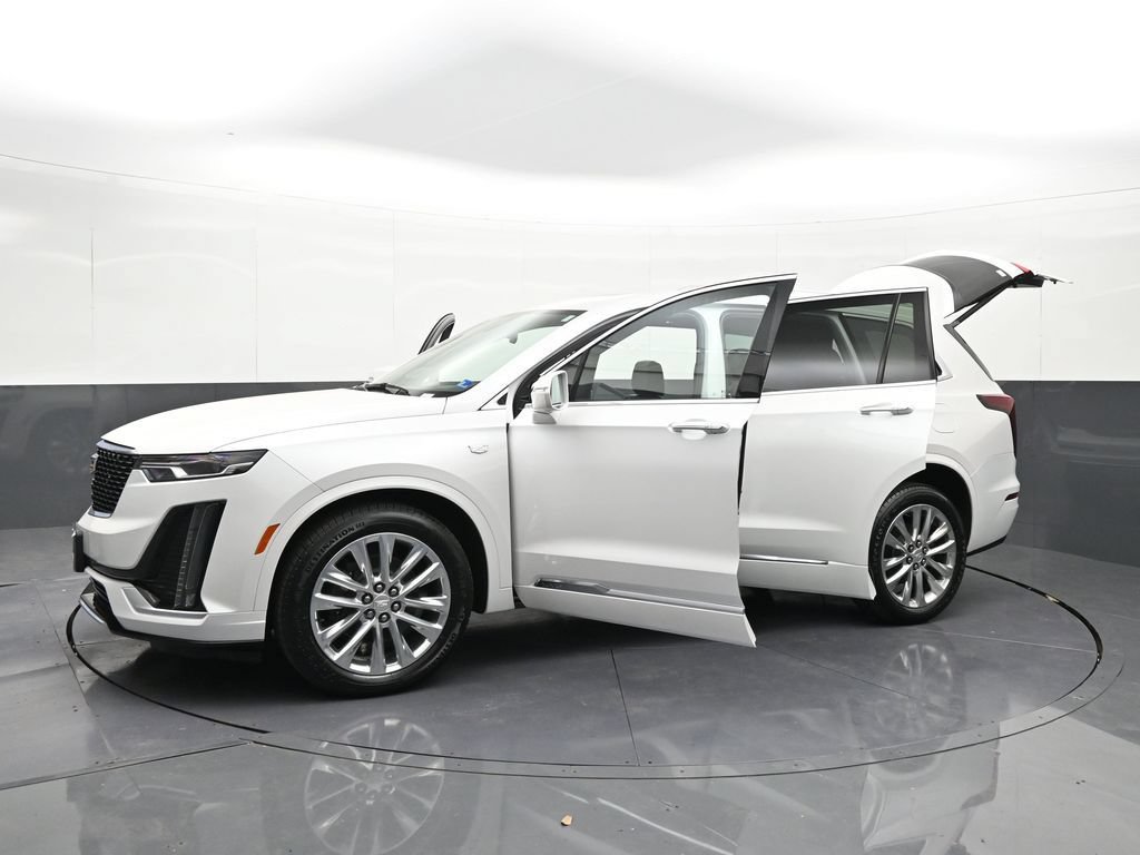 Used 2020 Cadillac XT6 Premium Luxury AWD/4WD image 39