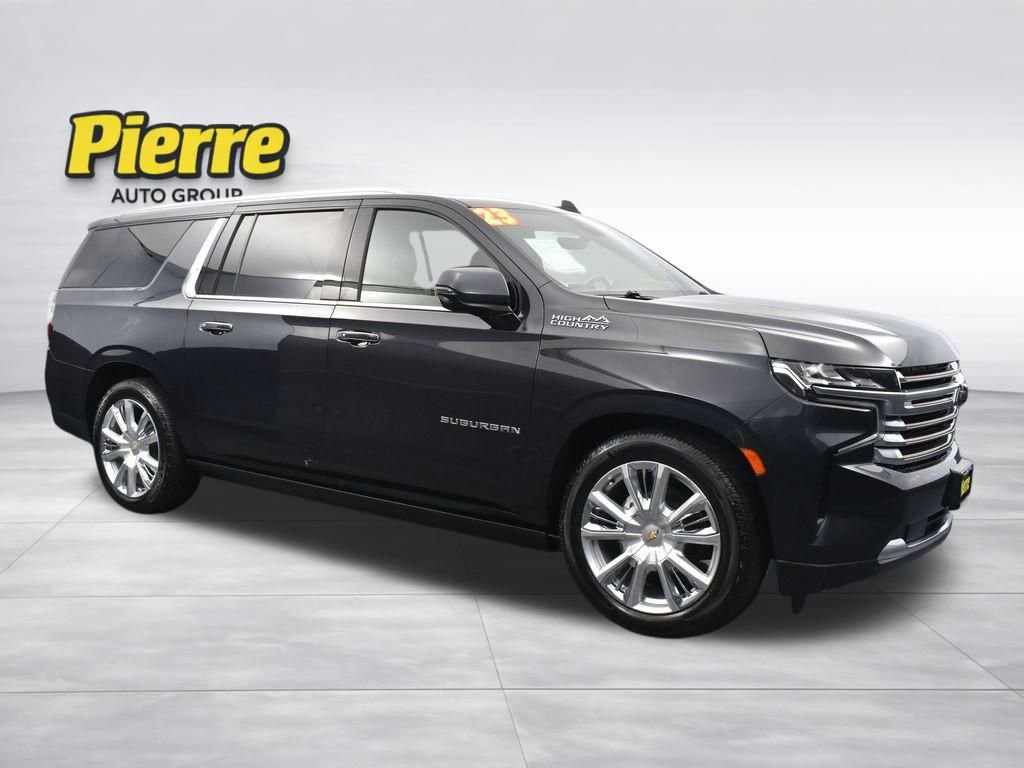 Used 2023 Chevrolet Suburban High Country RWD image 3